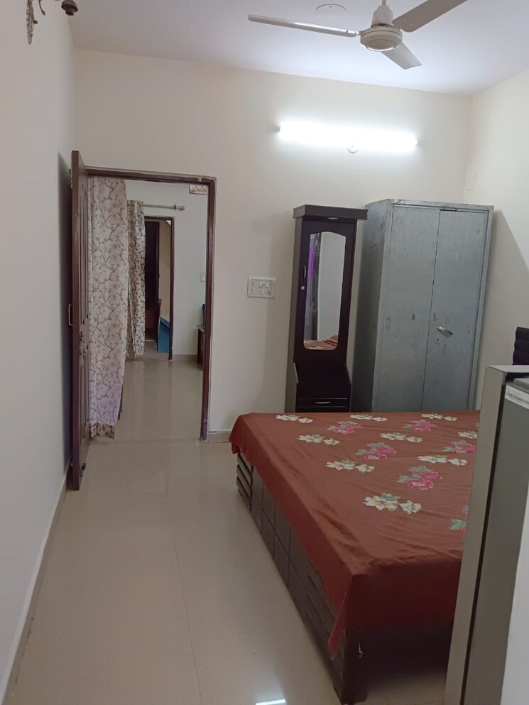 Bedroom, lajpat nagar 1 Bedroom 461 Sq.Ft. Builder Floor In Lajpat Nagar Delhi 7131212