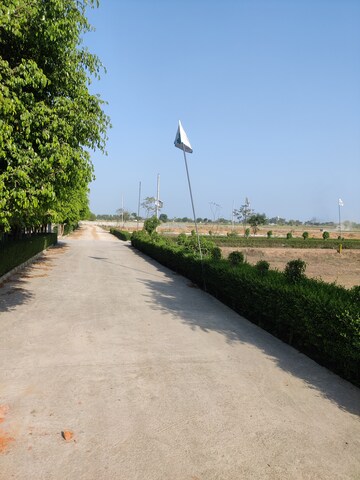  Plot – Garden View at Yamuna Expressway - for Sale