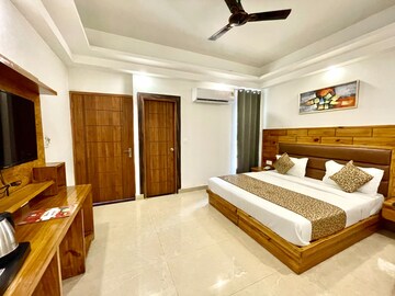 Bedroom in 4 BHK Builder Floor at BP Homes, Sector 85 – for Sale