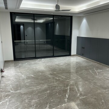 Room in 6+ BHK Villa at Vasant Vihar – for Sale
