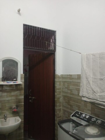 Bathroom in 6 BHK Independent House at Gomti Nagar – for Sale