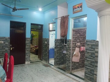 Parking in 6 BHK Independent House at Gomti Nagar – for Sale