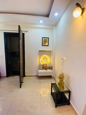 Room in 3 BHK Builder Floor at Green Fields Colony – for Sale