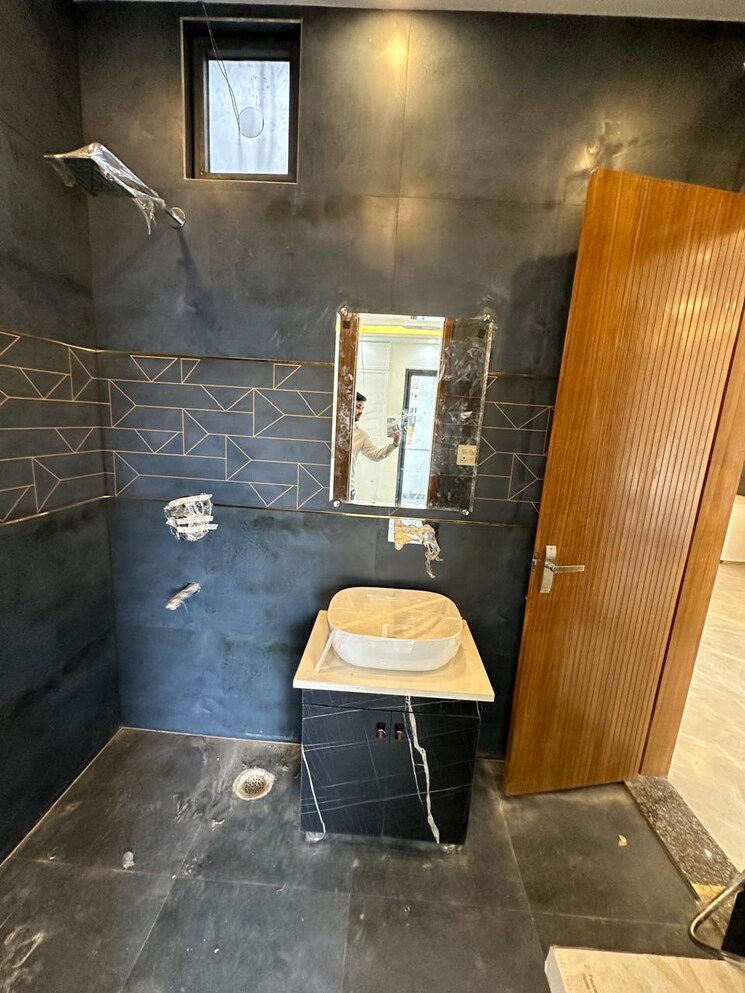 undefined, bptp-eden-estate 3 Bedroom 250 Sq.Yd. Builder Floor In Sector 81 Faridabad 7132378