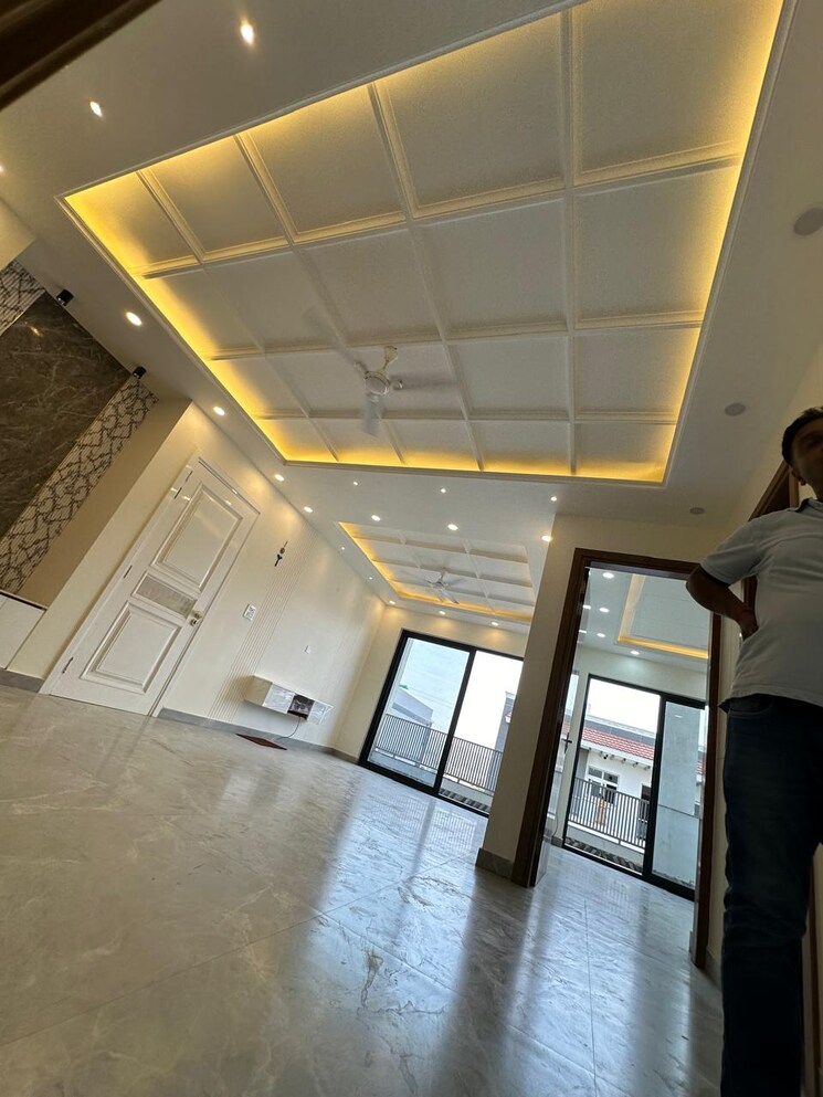 Master Bedroom, bptp-eden-estate 3 Bedroom 250 Sq.Yd. Builder Floor In Sector 81 Faridabad 7132378