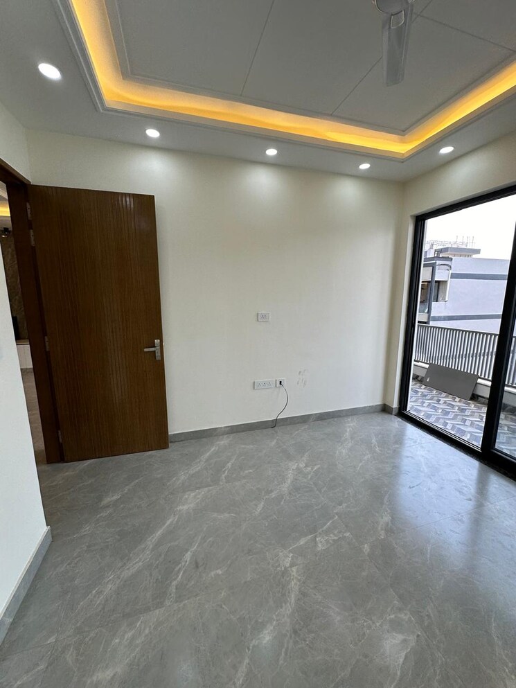 Room, bptp-eden-estate 3 Bedroom 250 Sq.Yd. Builder Floor In Sector 81 Faridabad 7132378