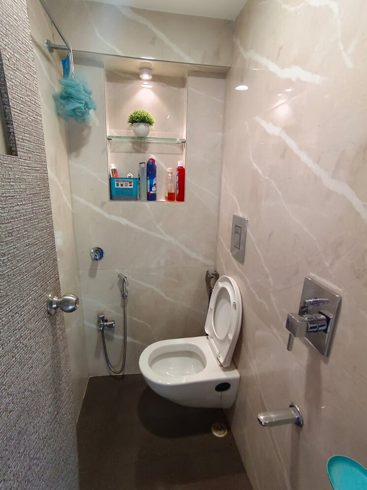 Bathroom, dosti-acres-aster 3 Bedroom 886 Sq.Ft. Apartment In Wadala East Mumbai 7132797
