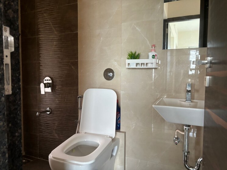 Bathroom, gurukrupa-marina-enclave 2 Bedroom 634 Sq.Ft. Apartment In Malad West Mumbai 7125265