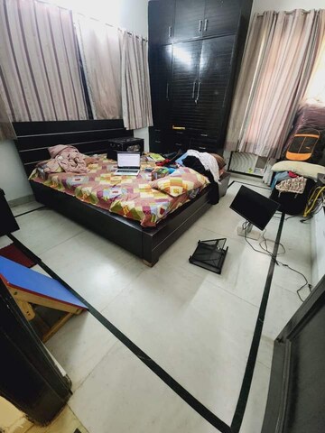 Master Bedroom in 4 BHK Apartment at M3M Altitude, Sector 65 – for Sale
