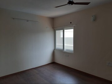 Room in 2.5 BHK Apartment at Shriram Luxor, Hennur Road – for Sale