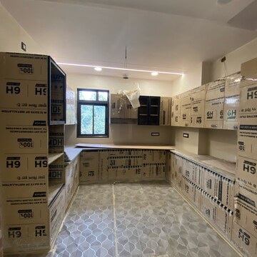 Parking in 3 BHK Builder Floor at Pira Garhi – for Sale