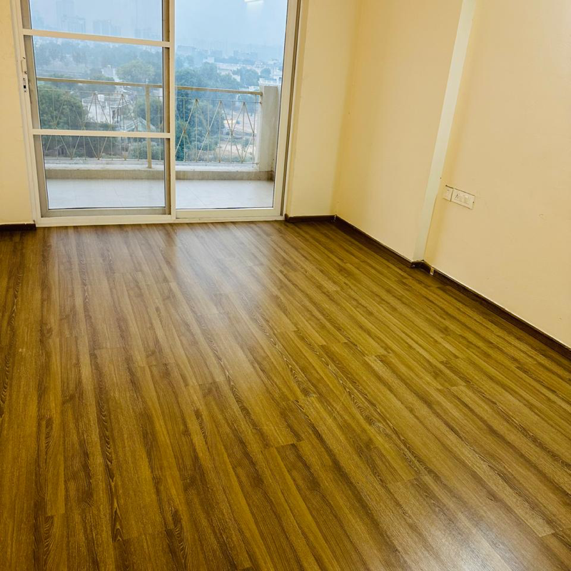 3 BHK + Servant Room Apartment For Rent in Pareena Micasa