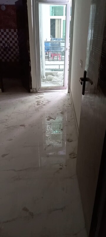 Room in 2 BHK Builder Floor at Vihaan Homes, Sector 1 Greater Noida – for Sale