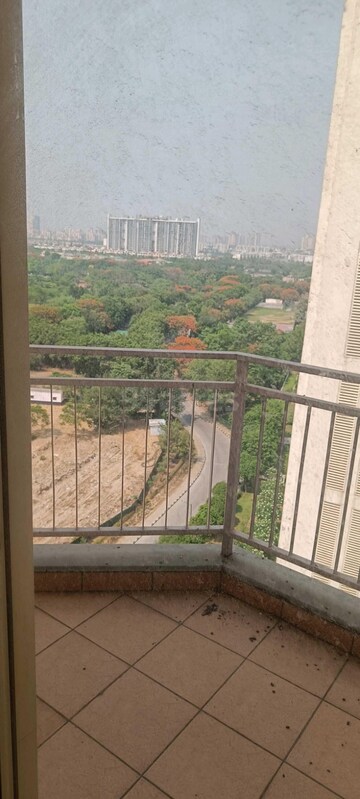 Balcony in 2.5 BHK Apartment at Jaypee Moon Court, Jaypee Greens – for Sale
