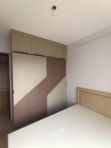 Room in 2 BHK Apartment at Lodha Luxuria, Majiwada – for Sale