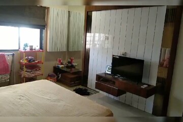 Room in 3 BHK Apartment at Pal – for Sale