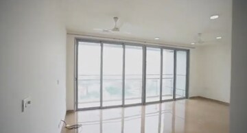 Room in 3 BHK Apartment at Oberoi Exquisite Goregaon, Goregaon East – for Sale
