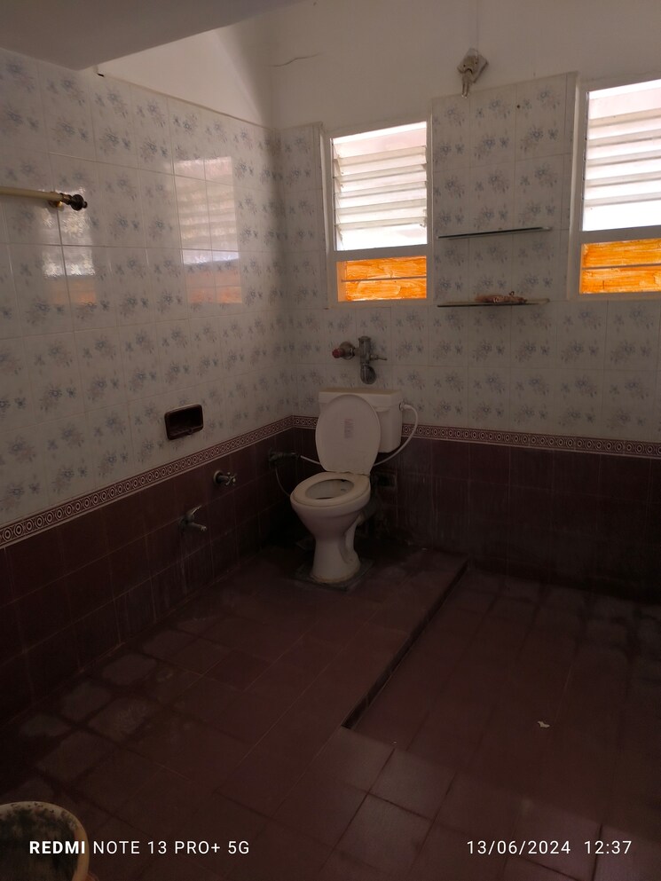 Attached Bathroom, saraswati nagar 2 Bedroom 2300 Sq.Ft. Independent House In Saraswati Nagar Sangli 7136163