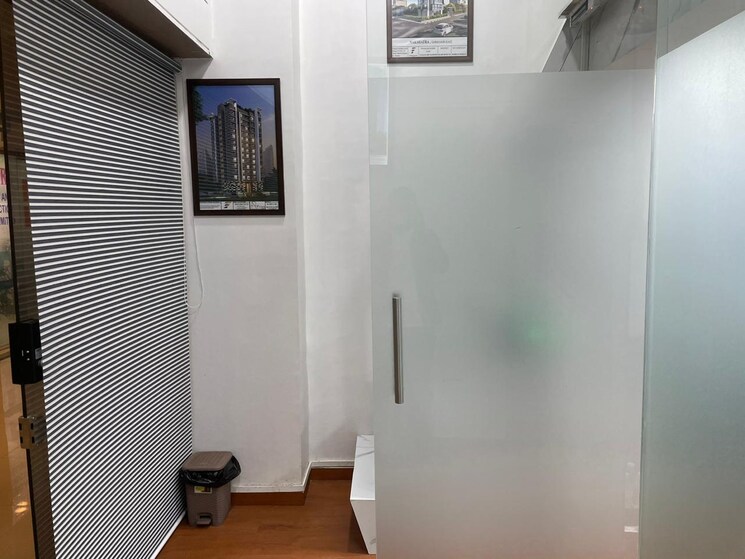 Bathroom, rustomjee-eaze-zone-mall Commercial Office Space 454 Sq.Ft. In Malad West Mumbai 7136276