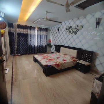 Bedroom in 3.5 BHK Independent House at Sector 50 – for Sale