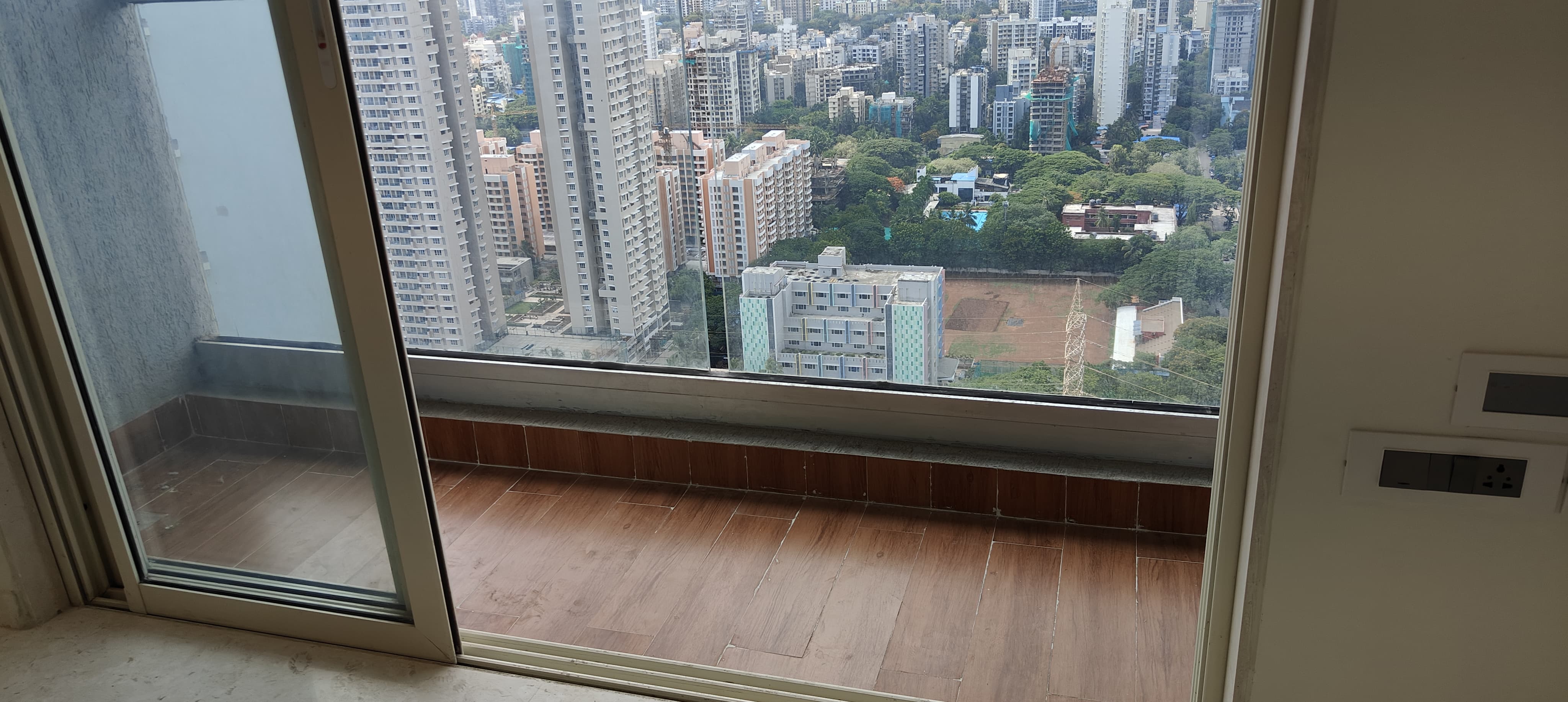 2 BHK Apartment For Rent in Ekta Tripolis