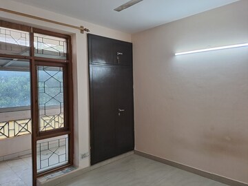 Room in 3.5 BHK Builder Floor at Orchid Island, Sector 51 – for Sale