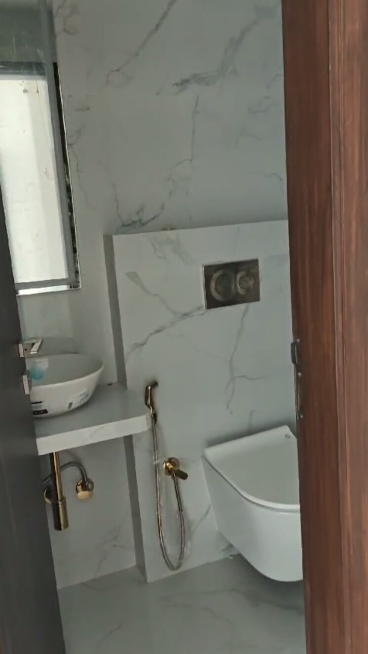 Bathroom, l-nagpal-nn-tower 1 Bedroom 500 Sq.Ft. Apartment In Khar West Mumbai 7140027