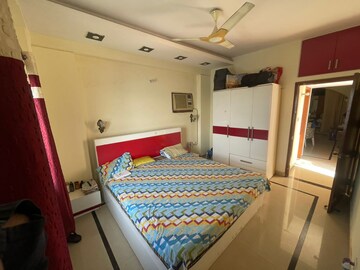 Bedroom in 2.5 BHK Apartment at Gomti Nagar – for Sale