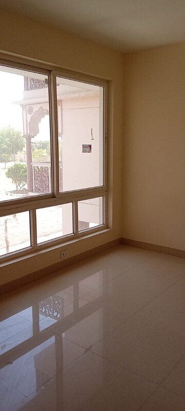 Room in 2 BHK Apartment at HFL Presidency Estate, Alwar Bypass Road – for Sale