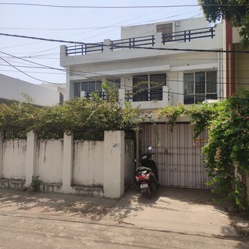 Parking in 6+ BHK Independent House at Niralanagar – for Sale