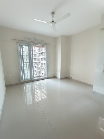 Room in 3 BHK Apartment at Dosti Imperia Phase I, Ghodbunder Road – for Sale