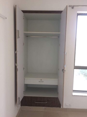 Furnished Amenities in 3 BHK Apartment at Unitech Uniworld Gardens 2, Sector 47 – for Sale