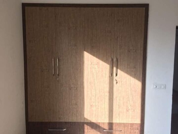 Furnished Amenities in 3 BHK Apartment at Unitech Uniworld Gardens 2, Sector 47 – for Sale