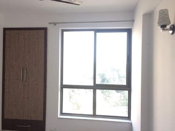 Room in 3 BHK Apartment at Unitech Uniworld Gardens 2, Sector 47 – for Sale