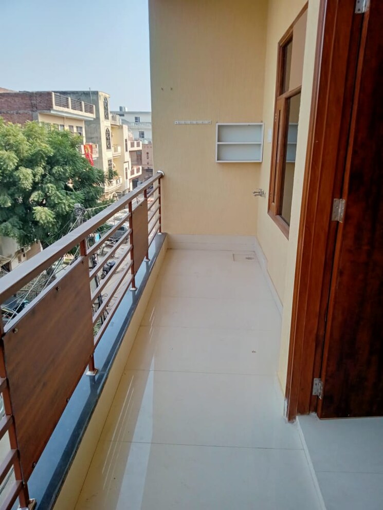 Balcony, new industrial township 3.5 Bedroom 1900 Sq.Ft. Builder Floor In New Industrial Township Faridabad 7140712