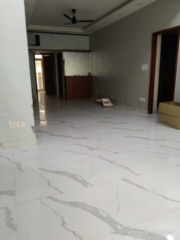 Room in 4 BHK Penthouse at Vipul Belmonte, Sector 53 – for Sale