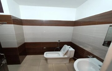 Bathroom in 4 BHK Penthouse at Vipul Belmonte, Sector 53 – for Sale