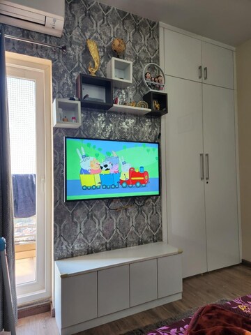 Furnished Amenities in 3 BHK Apartment at ABA Cleo County, Sector 121 – for Sale