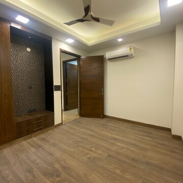 Room in 4 BHK Builder Floor at Ansal Sushant Lok I, Sushant Lok I – for Sale
