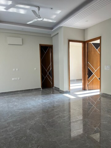 Room in 5 BHK Villa at Mussoorie Road – for Sale