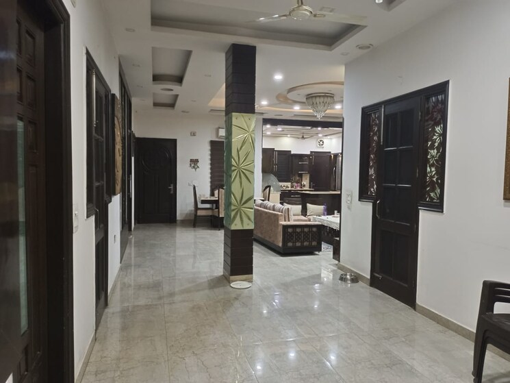  Parking, new industrial township 2.5 Bedroom 1700 Sq.Ft. Builder Floor In New Industrial Township Faridabad 7141837