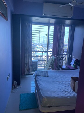 Room in 2 BHK Apartment at Sector 29 Nerul – for Sale