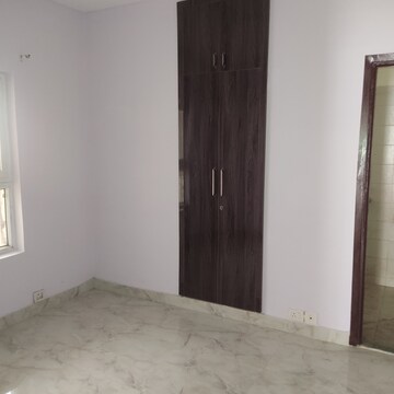 Furnished Amenities in 3 BHK Builder Floor at BPTP Park Elite Floors, Sector 85 – for Sale