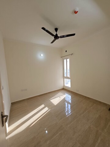 Room in 2 BHK Apartment at Gaur City 2 - 14th Avenue, Sector 16c Greater Noida – for Sale