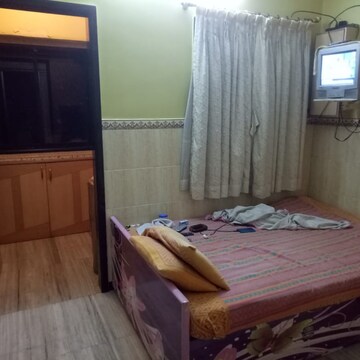 Bedroom in 2 BHK Apartment at Dahisar East – for Sale
