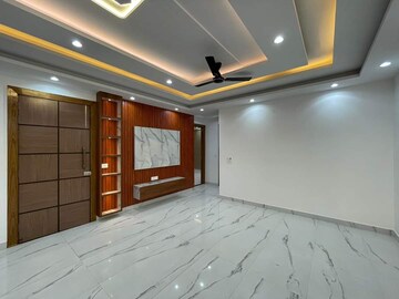 Living Room in 4 BHK Builder Floor at Green Fields Colony – for Sale