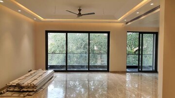 Room in 4 BHK Builder Floor at Vasant Vihar – for Sale