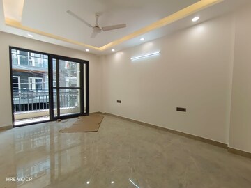Room in 4 BHK Builder Floor at Vasant Kunj – for Sale