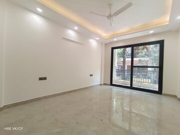 Room in 4 BHK Builder Floor at Vasant Kunj – for Sale