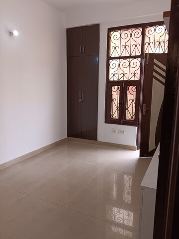 Room in 2 BHK Builder Floor at Vihaan Greens, Sector 1 Greater Noida – for Sale
